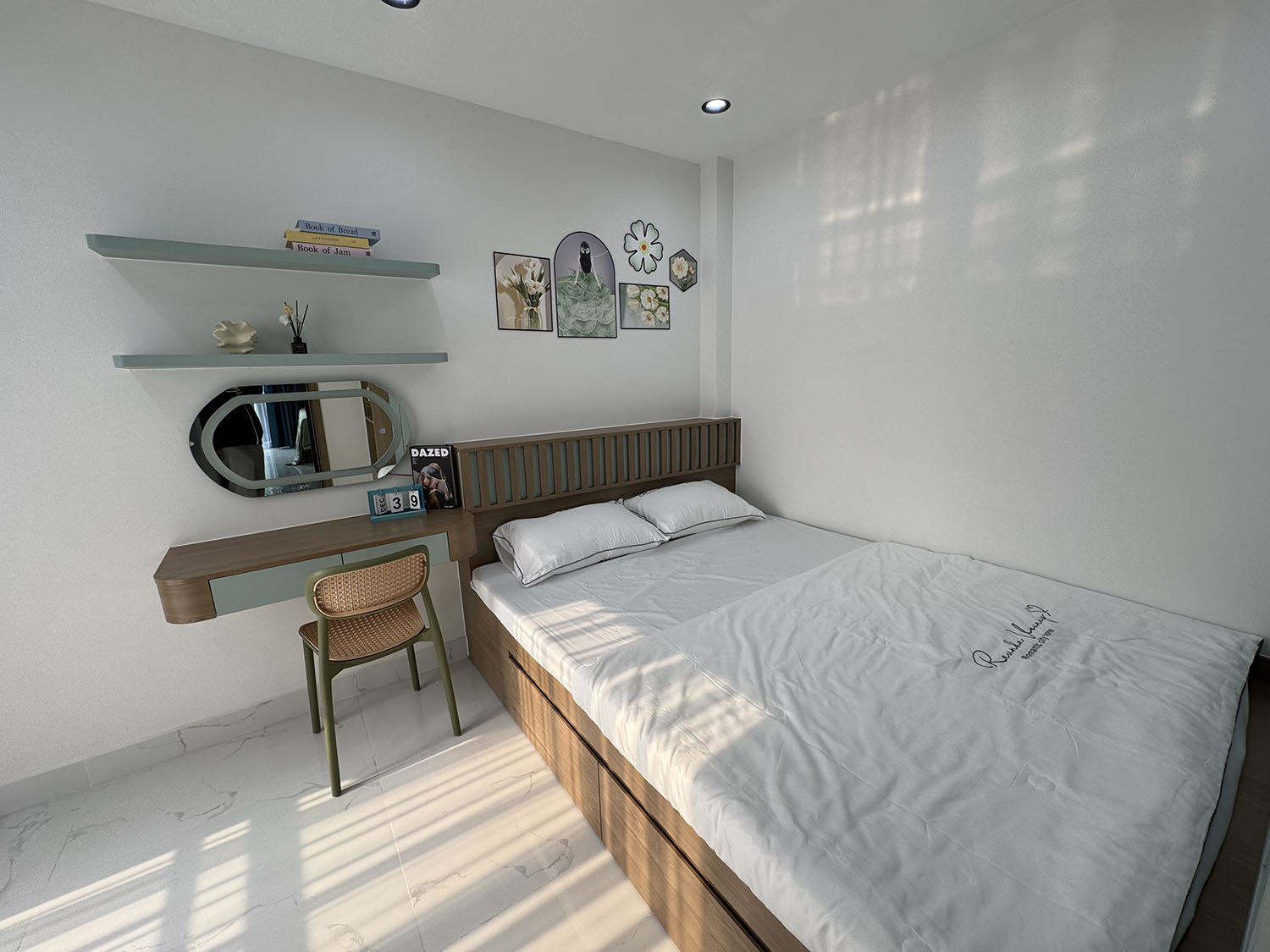 Biệt thự mini 3 lầu, t.kế Tân Cổ Điển, Full n.thất, hẻm ôtô Cầm Bá Thước - Cạnh Phố Ẩm Thực PXLong